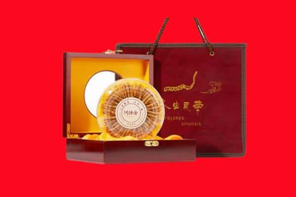 收购资讯:哈尔滨平房回收冬虫夏草是按克吗